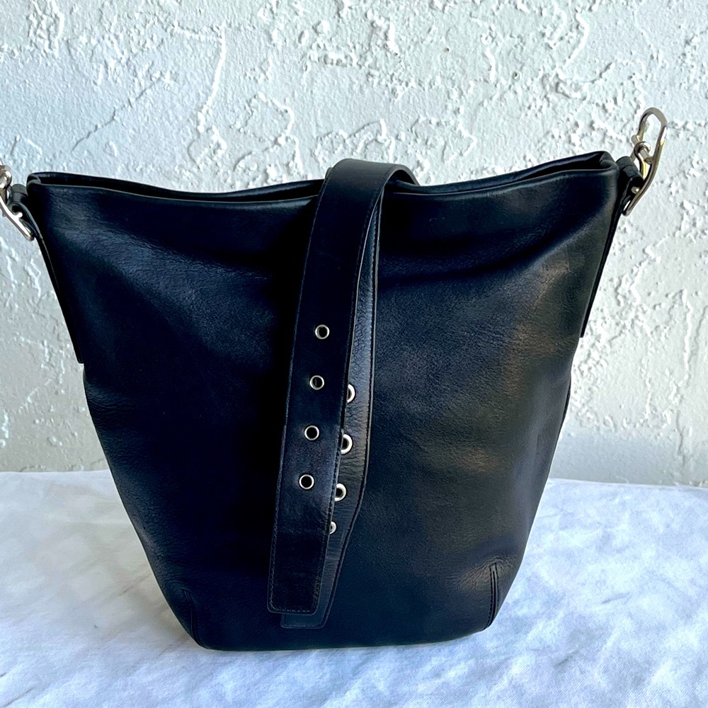 VINTAGE COACH BLACK DUFFLE SOHO LEGACY 9186 SHOULDER BAG